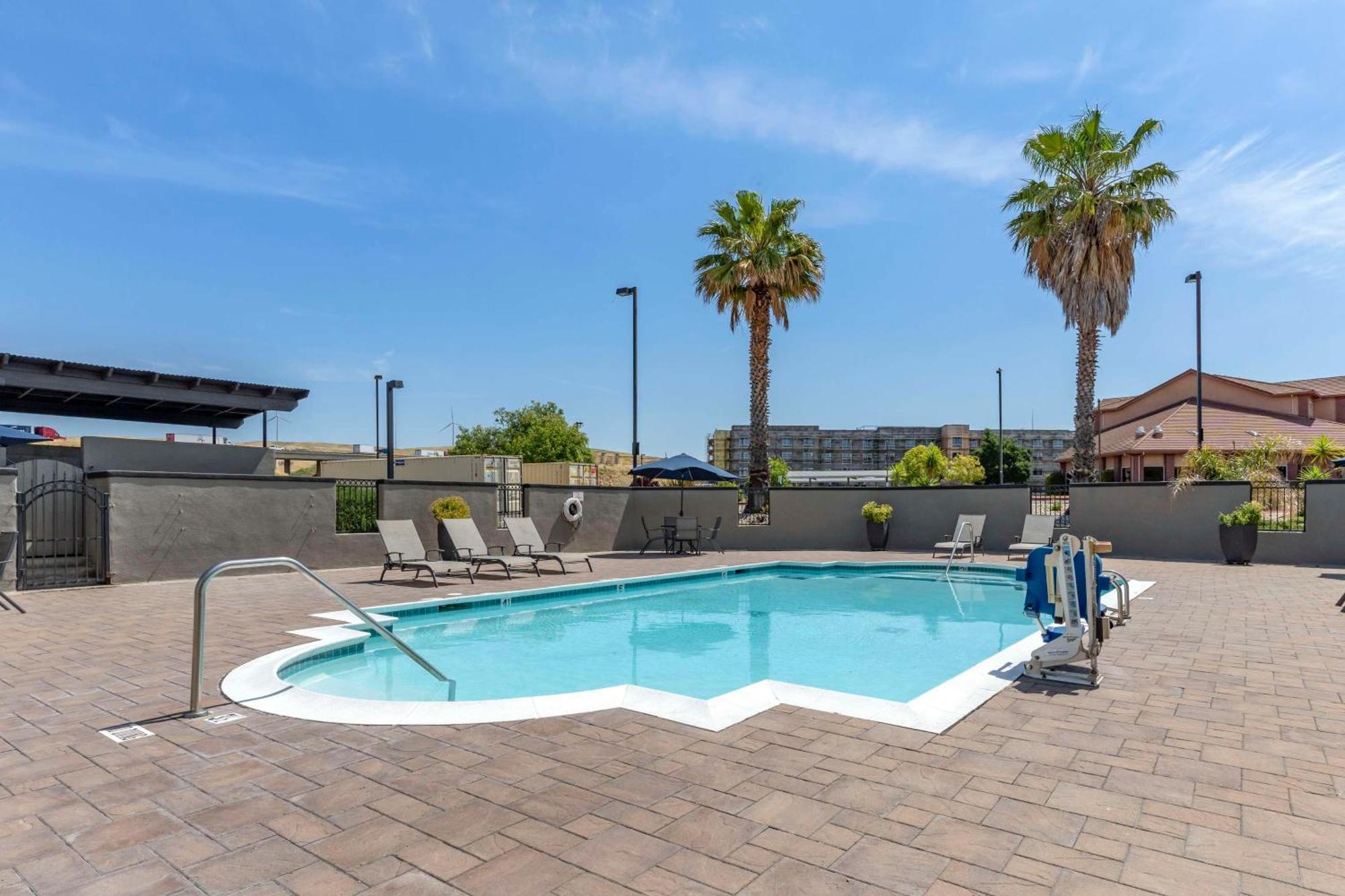 Best Western Plus Vineyard Inn Livermore Bagian luar foto